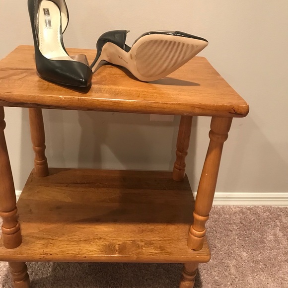 Heels - Picture 3 of 4